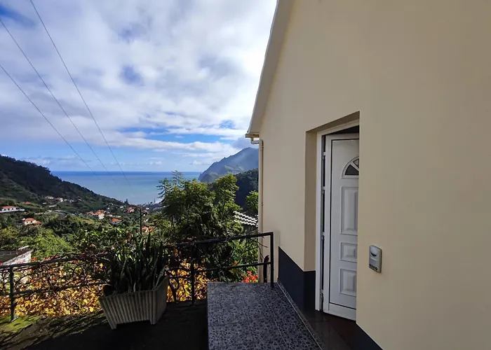 Madeira V2 Hébergement de vacances *